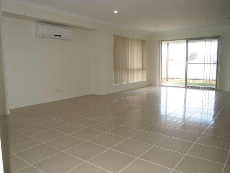 8 Oscar Close, Ormeau QLD 4208