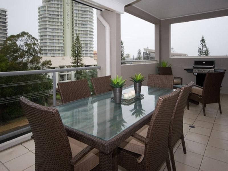 20/12 Bayview Street, Runaway Bay QLD 4216