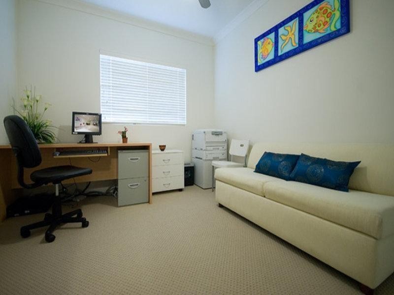 20/12 Bayview Street, Runaway Bay QLD 4216