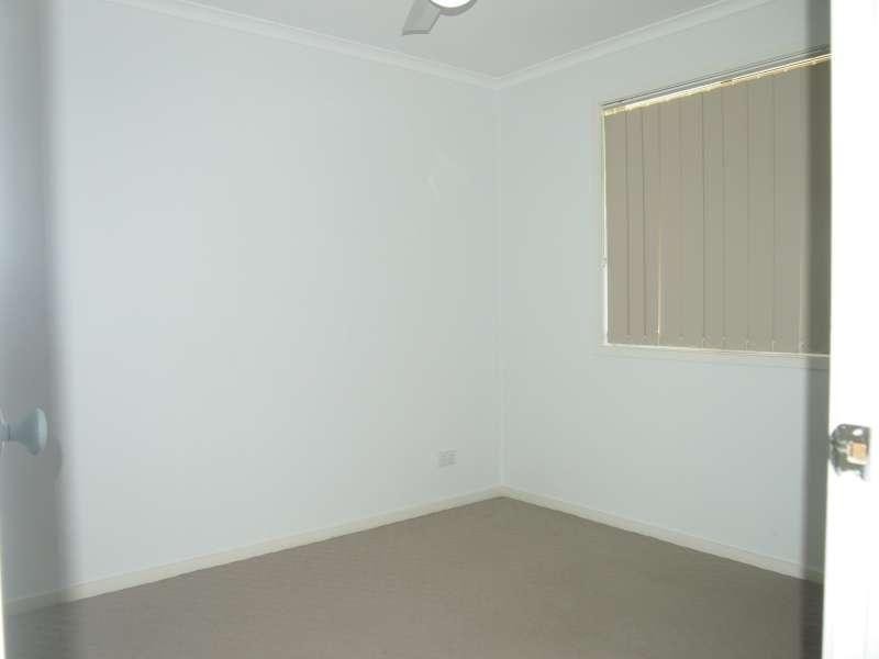 10 Range Court, Arundel QLD 4214