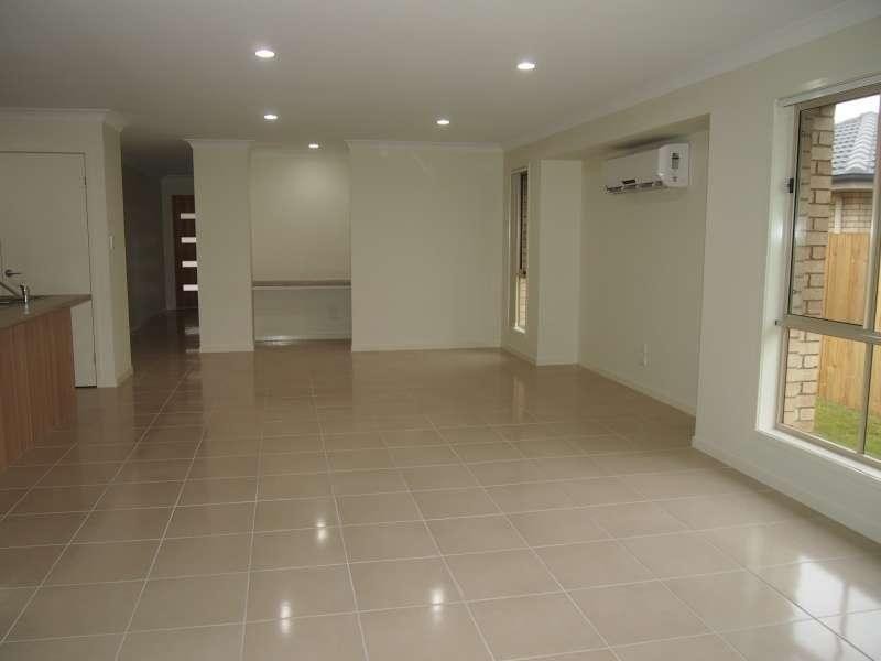 11 Moonlight Lane, Coomera QLD 4209