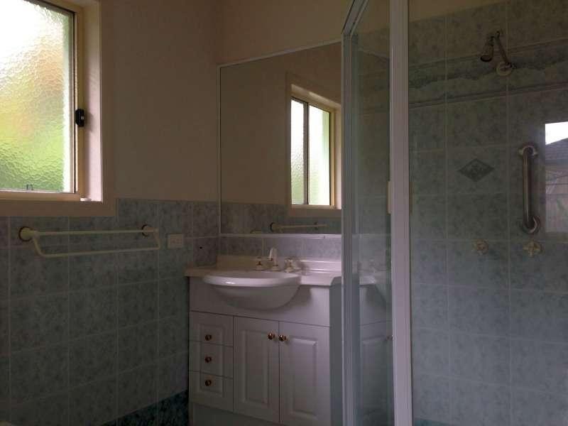 6 Herington Close, Arundel QLD 4214