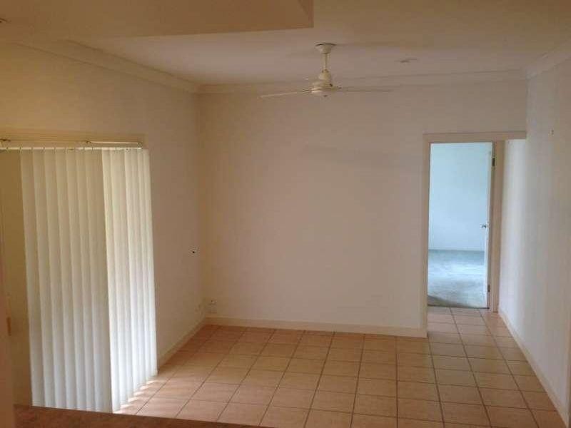 6 Herington Close, Arundel QLD 4214