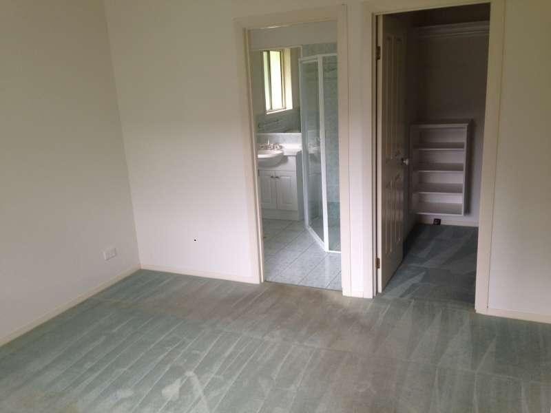 6 Herington Close, Arundel QLD 4214