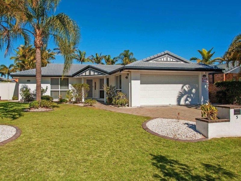 5 Grand Canal Way, Runaway Bay QLD 4216