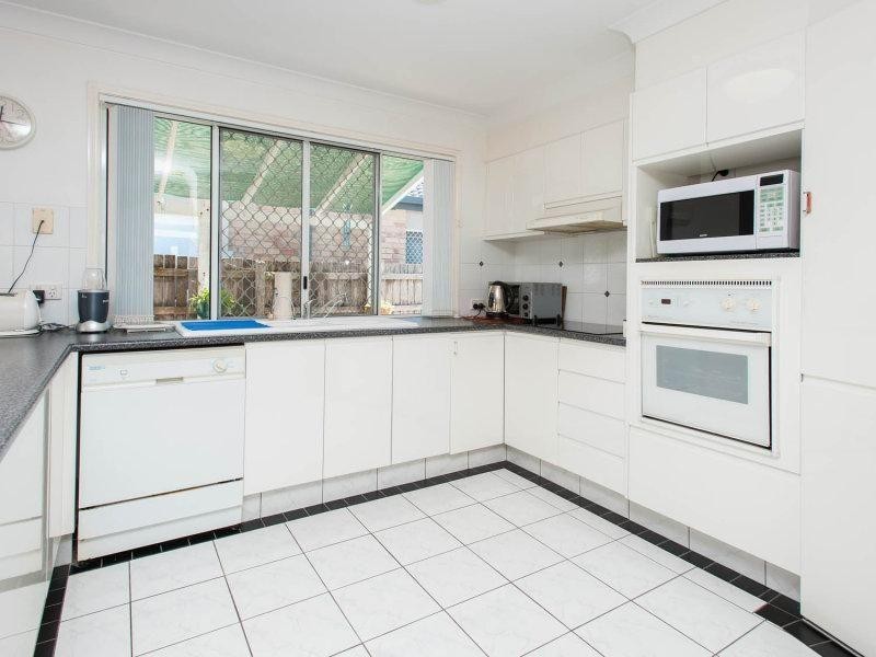 5 Grand Canal Way, Runaway Bay QLD 4216