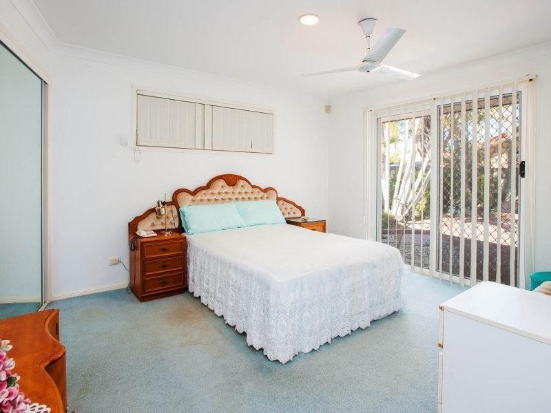 5 Grand Canal Way, Runaway Bay QLD 4216