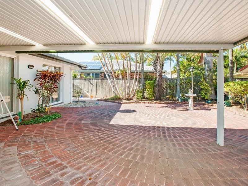 5 Grand Canal Way, Runaway Bay QLD 4216
