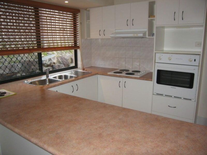 1/114 Greenacre Drive, Parkwood QLD 4214