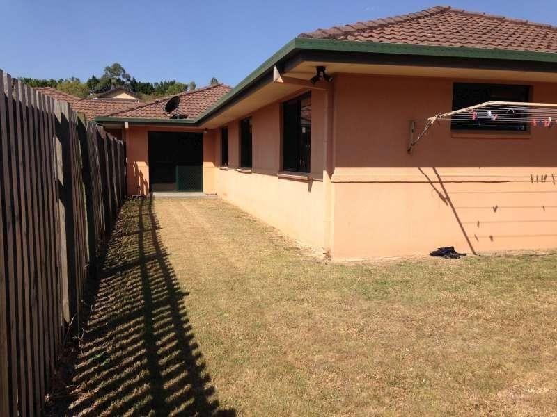 1/114 Greenacre Drive, Parkwood QLD 4214