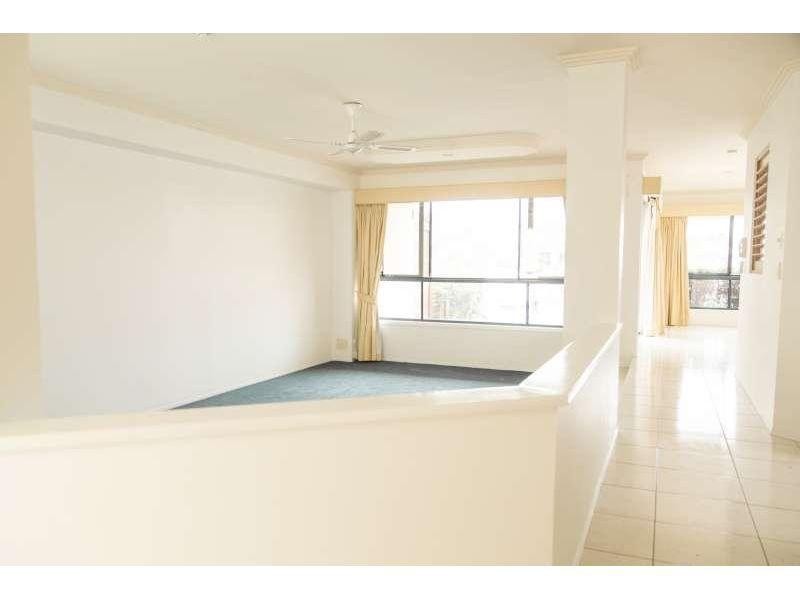 27/87 Morala Avenue, Runaway Bay QLD 4216