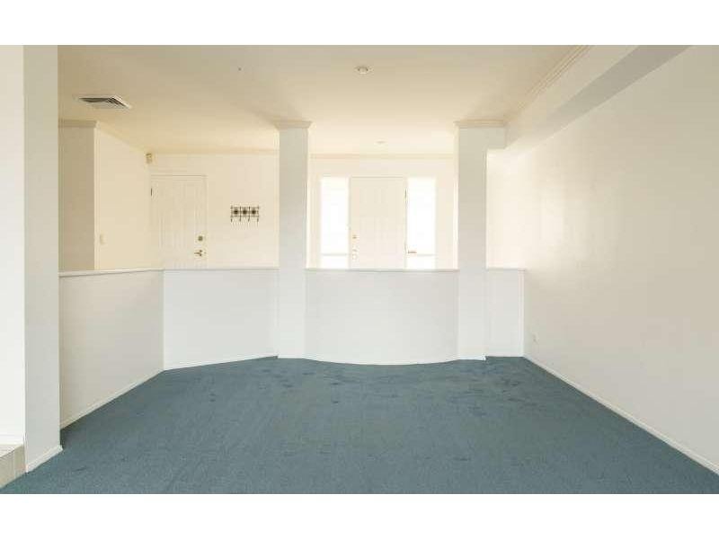27/87 Morala Avenue, Runaway Bay QLD 4216