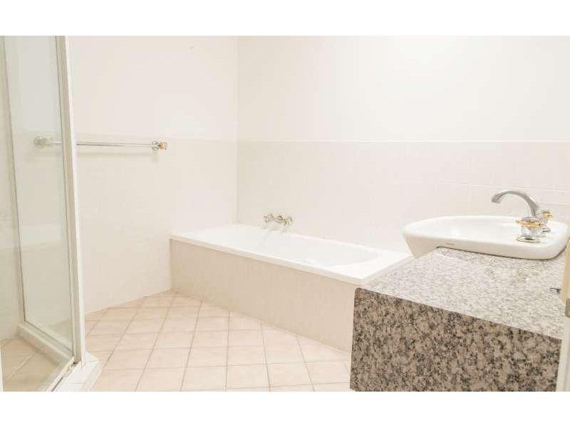 27/87 Morala Avenue, Runaway Bay QLD 4216
