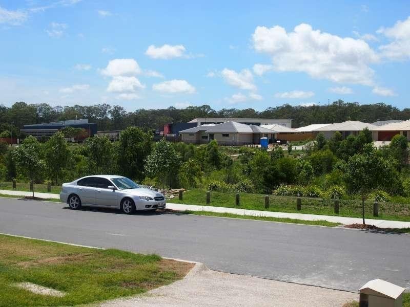 11 Banks Drive, Ormeau Hills QLD 4208