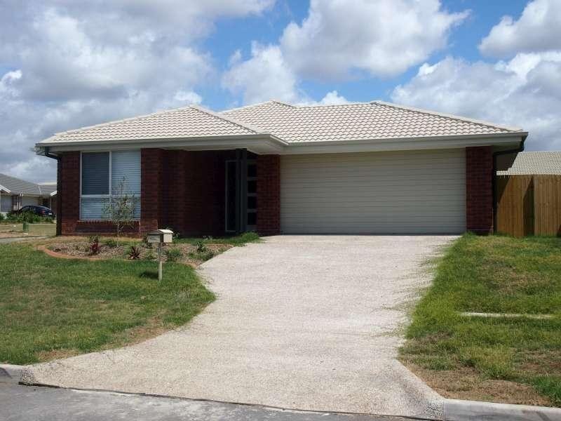 11 Banks Drive, Ormeau Hills QLD 4208