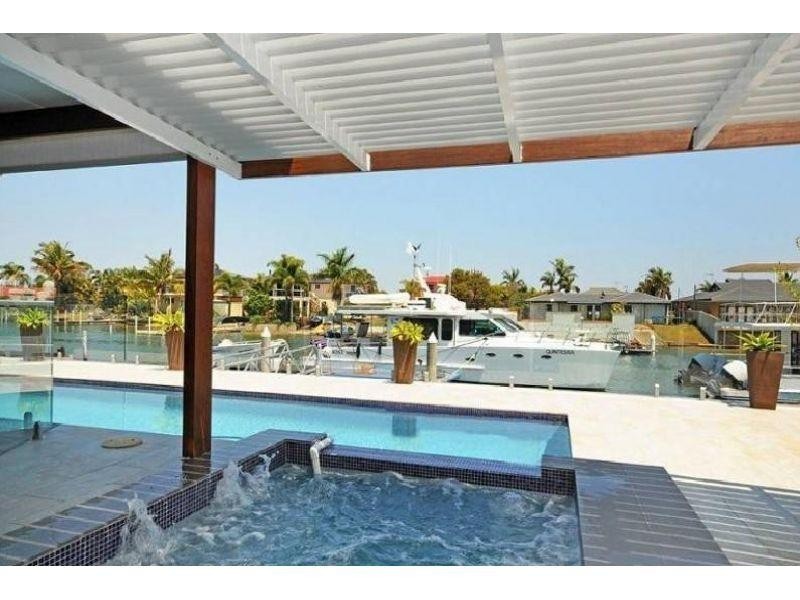 10 Drysdale Place, Paradise Point QLD 4216