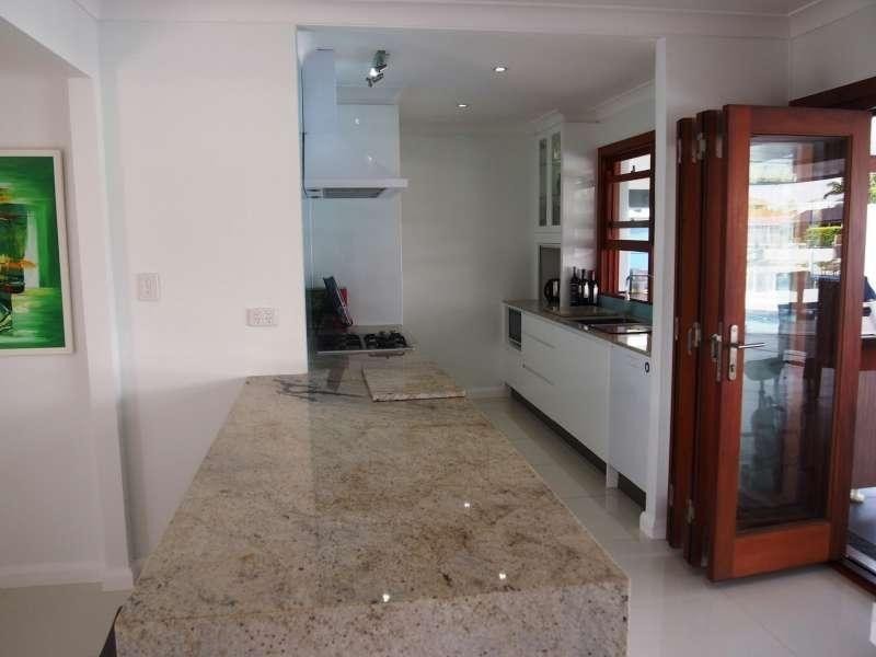 10 Drysdale Place, Paradise Point QLD 4216