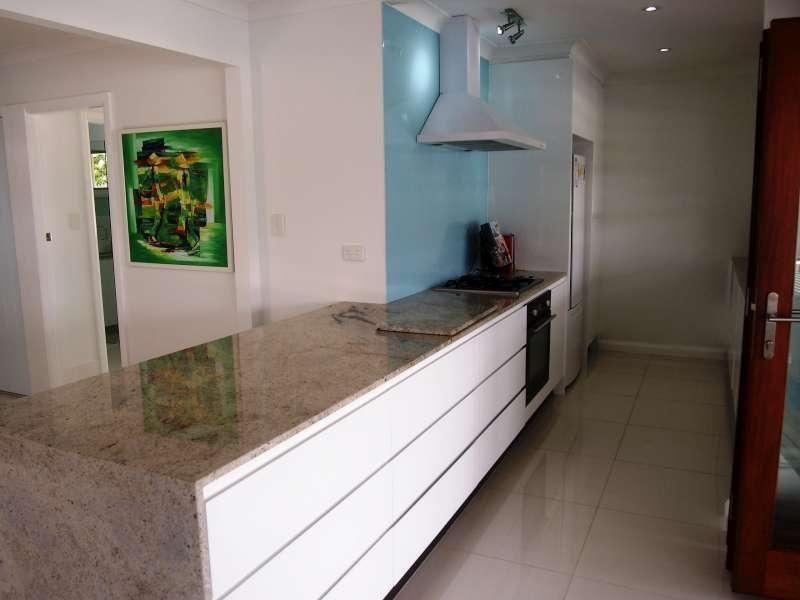 10 Drysdale Place, Paradise Point QLD 4216