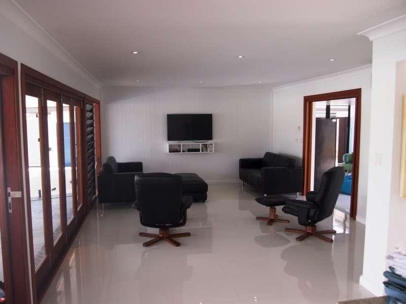 10 Drysdale Place, Paradise Point QLD 4216