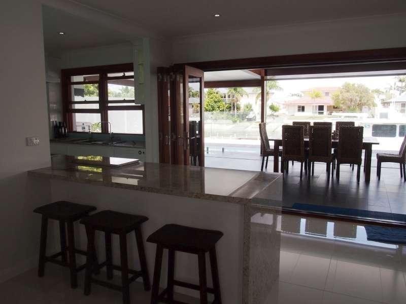 10 Drysdale Place, Paradise Point QLD 4216