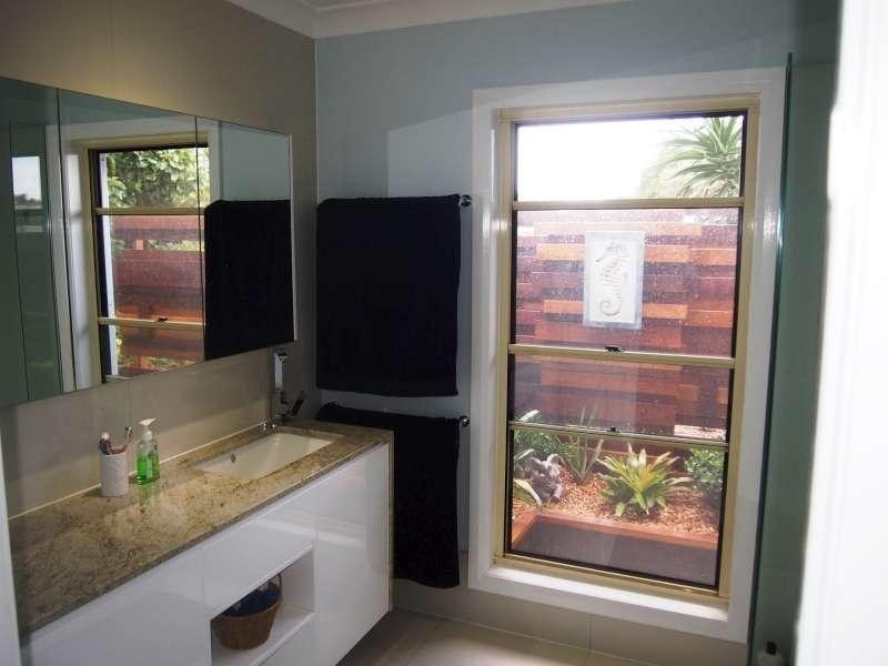 10 Drysdale Place, Paradise Point QLD 4216