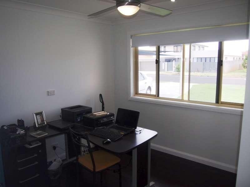 10 Drysdale Place, Paradise Point QLD 4216