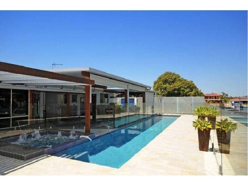 10 Drysdale Place, Paradise Point QLD 4216