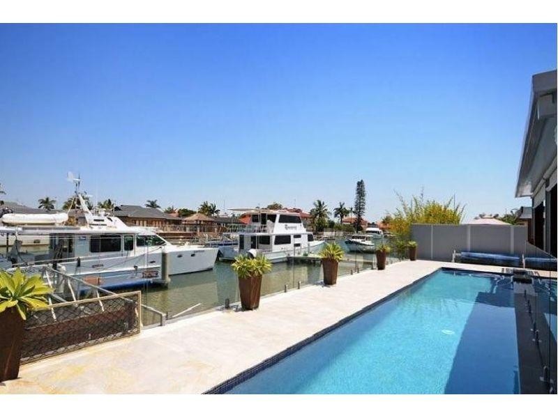 10 Drysdale Place, Paradise Point QLD 4216