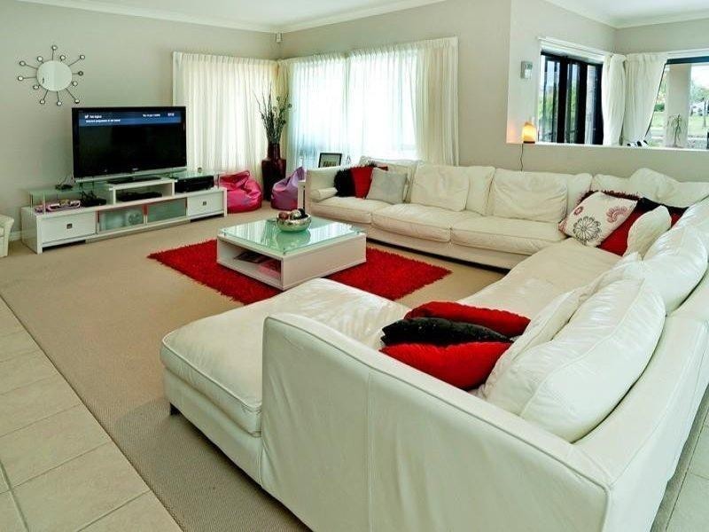 2142 Beaufort Way, Hope Island QLD 4212