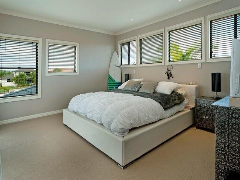 2142 Beaufort Way, Hope Island QLD 4212