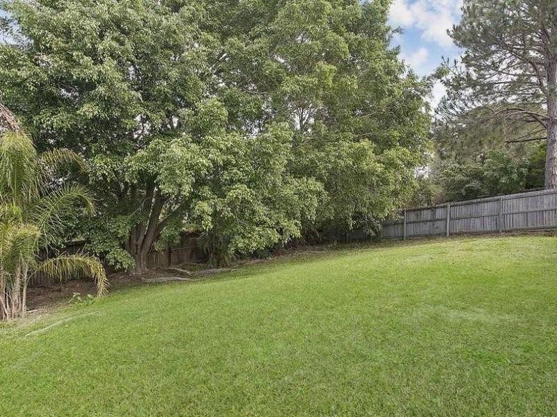 10 Petherbridge Avenue, Merrimac QLD 4226