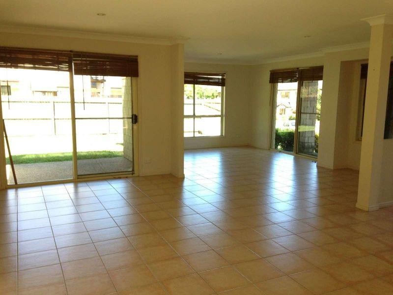 23 Paddy Place, Oxenford QLD 4210