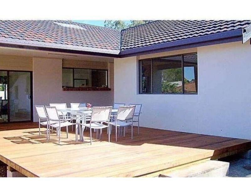 13 Foothill Street, Elanora QLD 4221