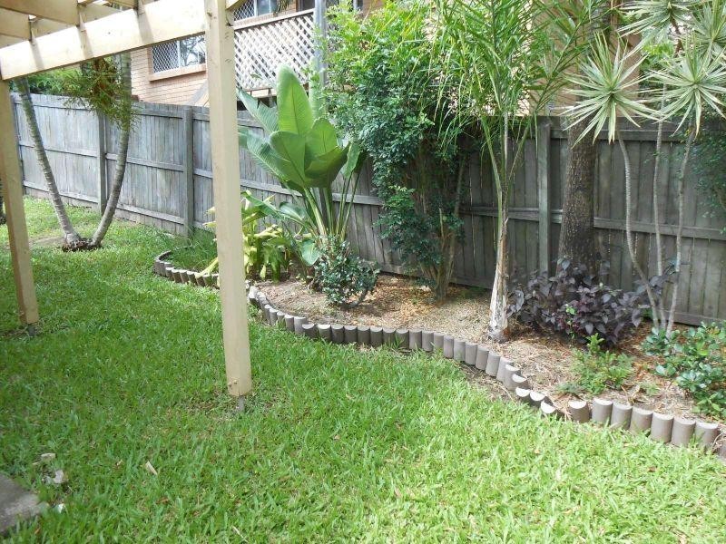 2/5 Caroline Avenue, Southport QLD 4215