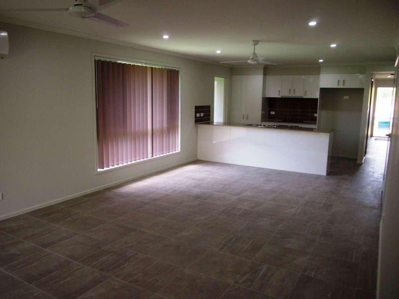 54 Denham Crescent, Willow Vale QLD 4209