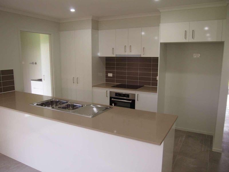 54 Denham Crescent, Willow Vale QLD 4209