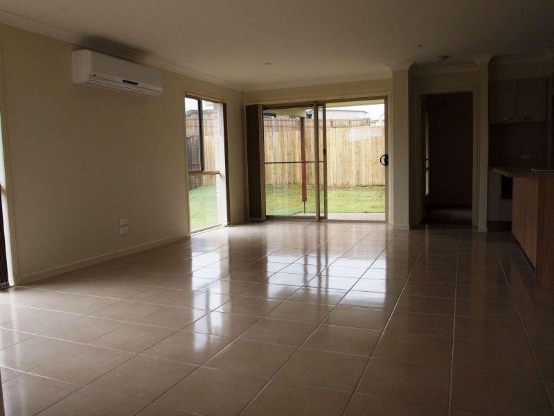33 Milly Circuit, Ormeau QLD 4208