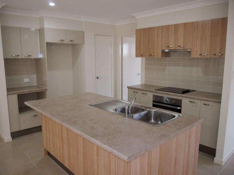 33 Milly Circuit, Ormeau QLD 4208