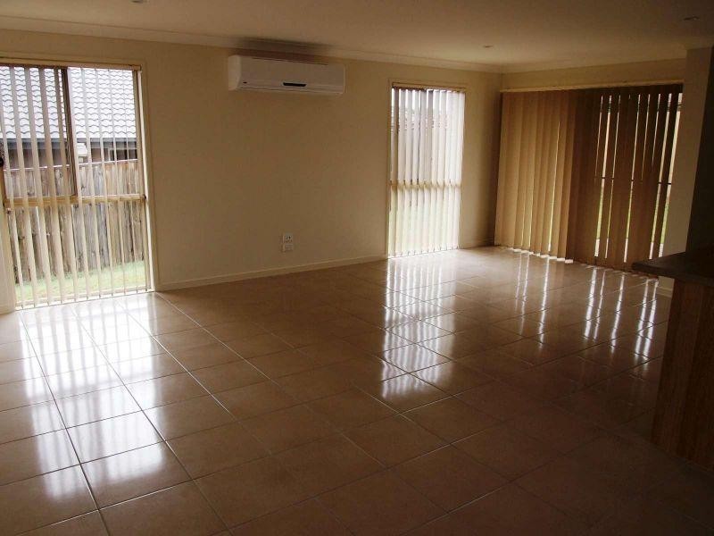 33 Milly Circuit, Ormeau QLD 4208