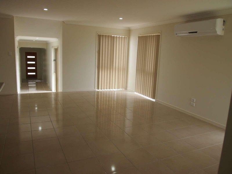 33 Milly Circuit, Ormeau QLD 4208