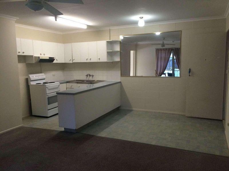 5/4 Sunshine Court, Labrador QLD 4215