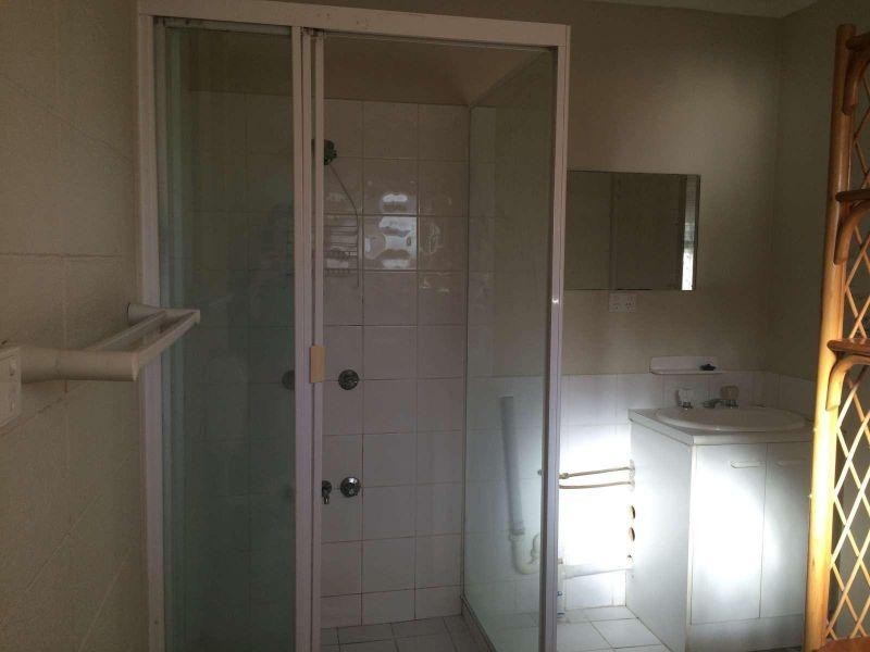 5/4 Sunshine Court, Labrador QLD 4215