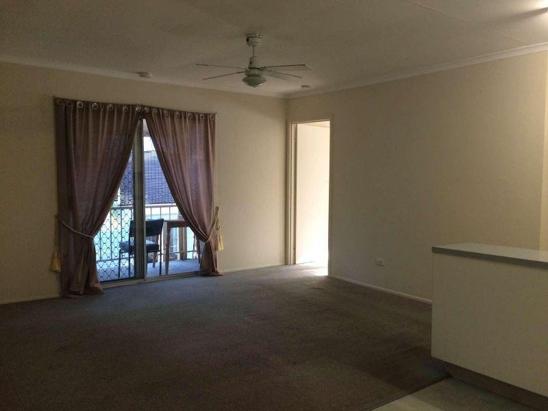 5/4 Sunshine Court, Labrador QLD 4215