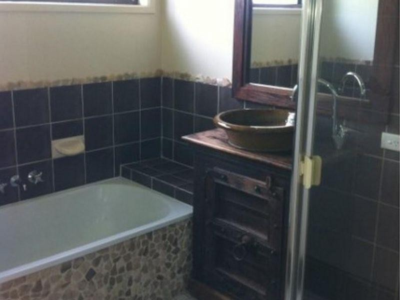 1/4 Ruth Anne Close, Labrador QLD 4215