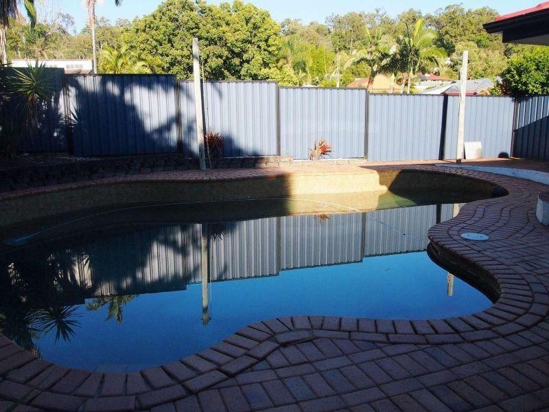 1 Loxton Court, Helensvale QLD 4212