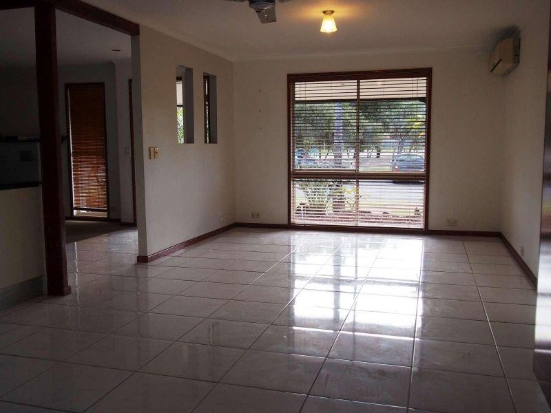 1 Loxton Court, Helensvale QLD 4212