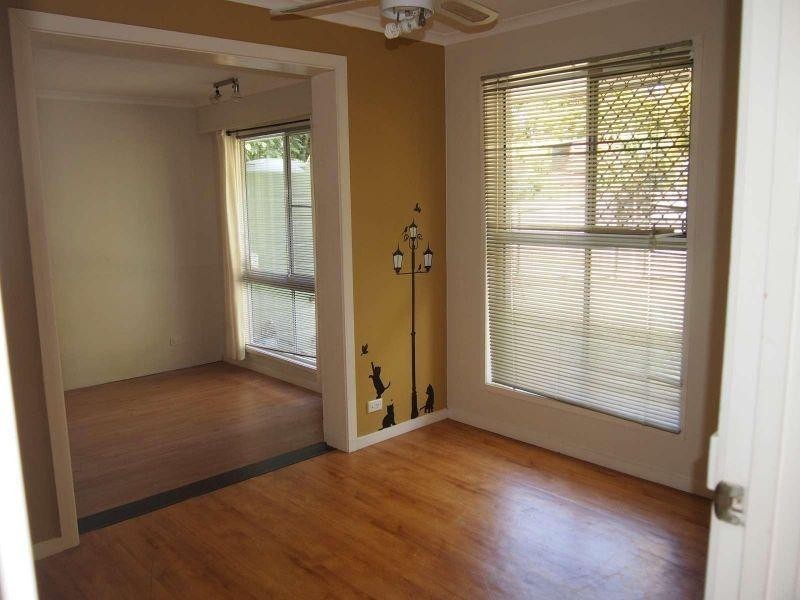 1 Loxton Court, Helensvale QLD 4212