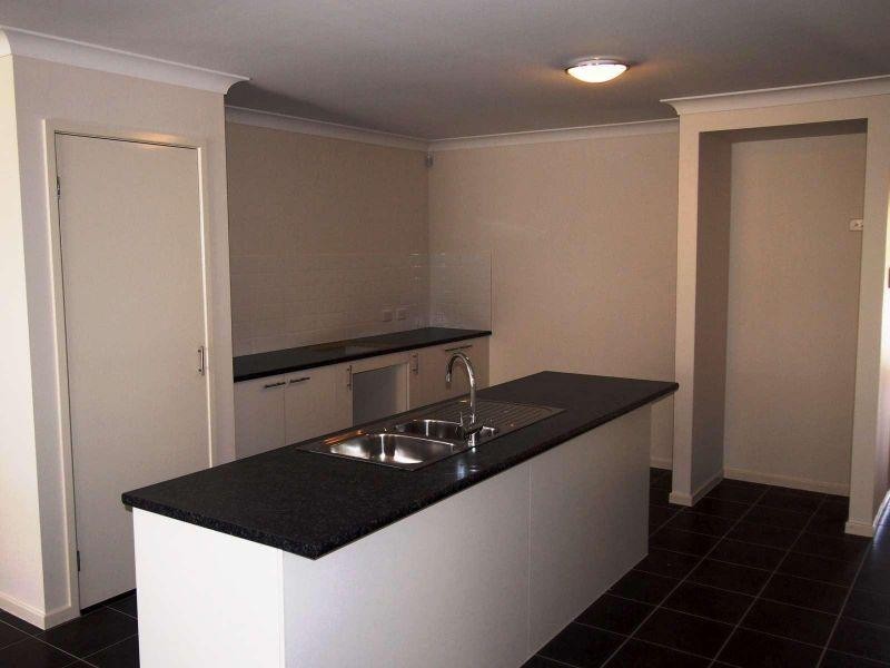 13 Banks Drive, Ormeau QLD 4208