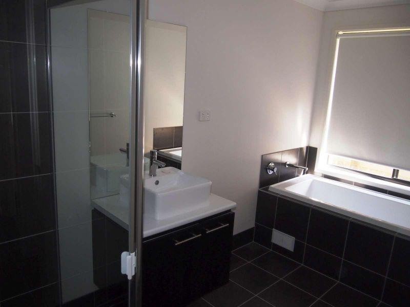 13 Banks Drive, Ormeau QLD 4208