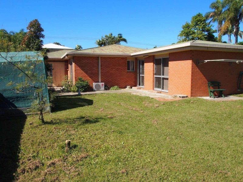 6 Warratina Street, Labrador QLD 4215